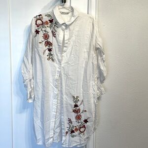 Long blouse with embroidery